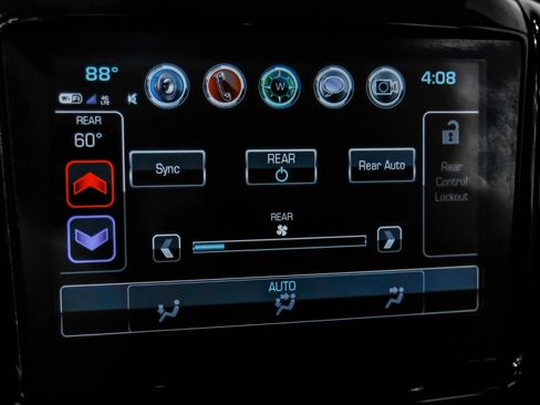 Used 2018 Chevrolet Traverse LT FWD image 39