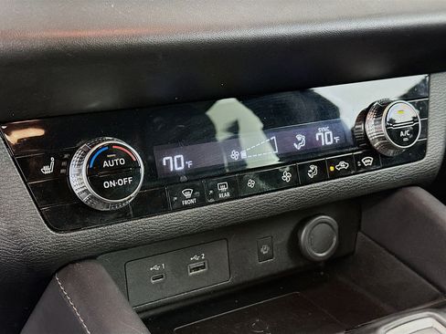 Used 2024 Mitsubishi Outlander SE image 24