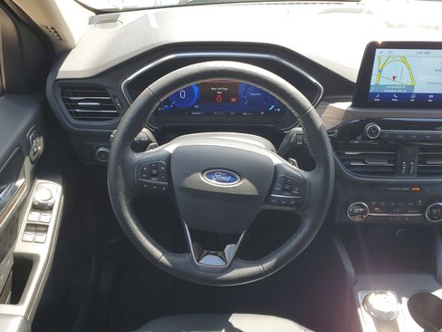 Used 2020 Ford Escape Titanium AWD/4WD image 21