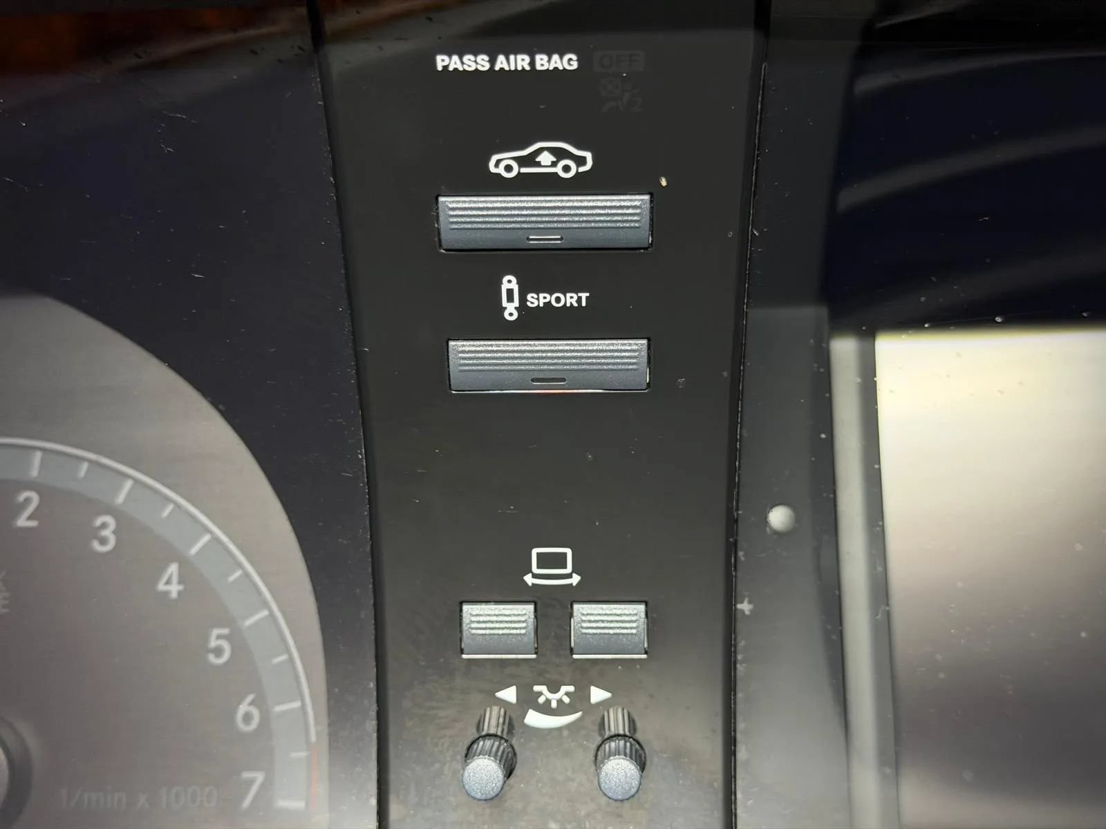 Used 2010 Mercedes-Benz S 550 4MATIC image 34