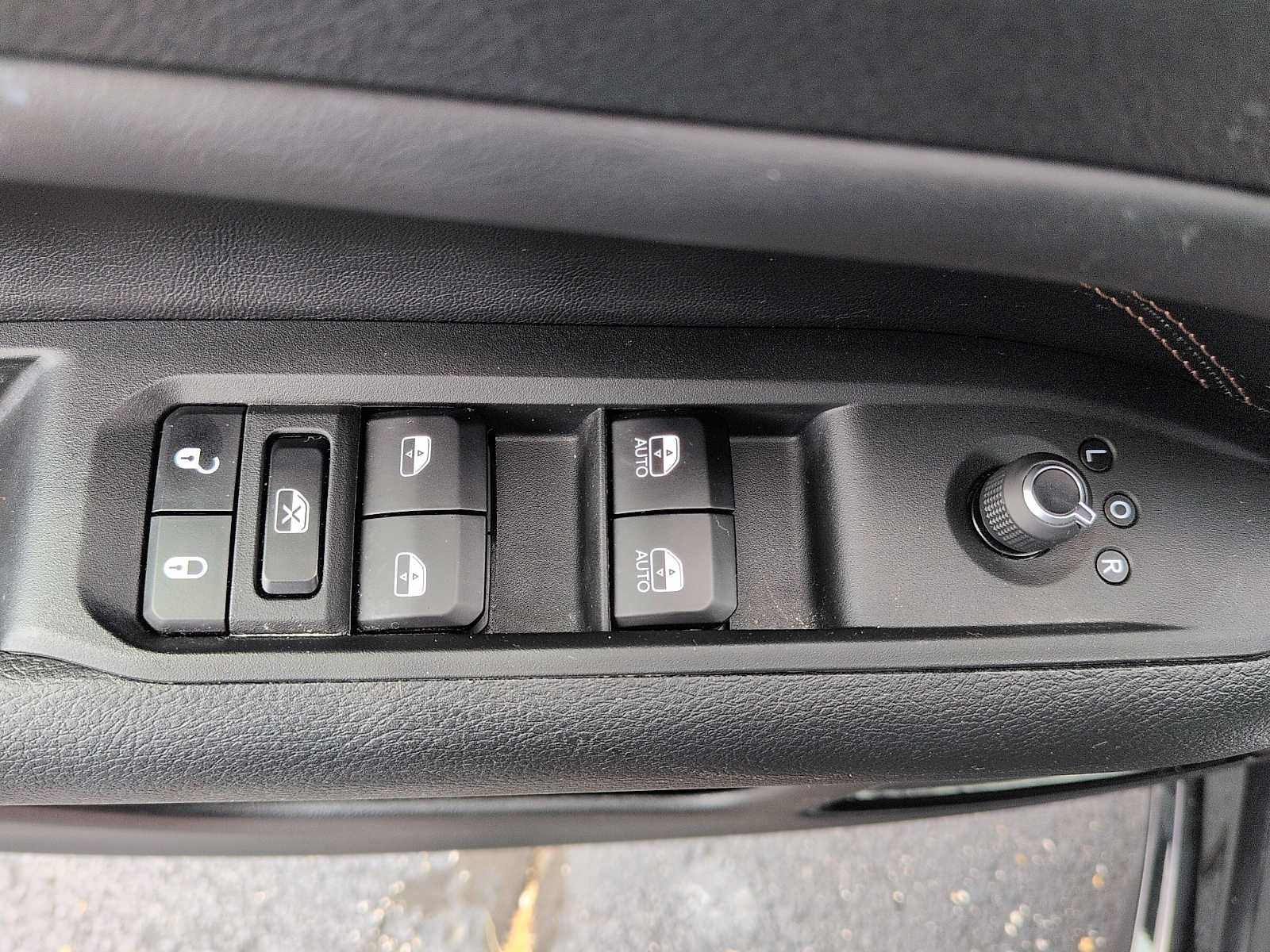 Used 2023 Jeep Compass Limited AWD/4WD image 14