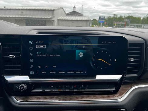 Used 2022 Chevrolet Silverado 1500 LT image 27