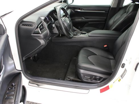 Certified 2024 Toyota Camry SE FWD image 14
