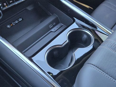 New 2026 Chevrolet Tahoe High Country image 18