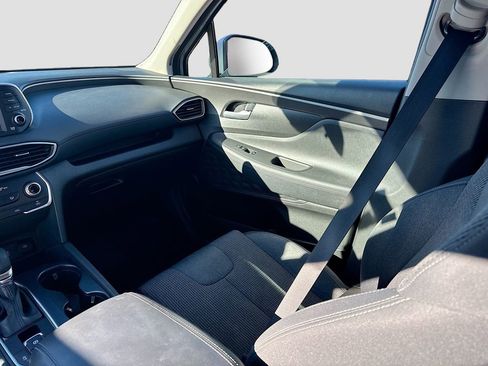 Used 2019 Hyundai Santa Fe SE image 16