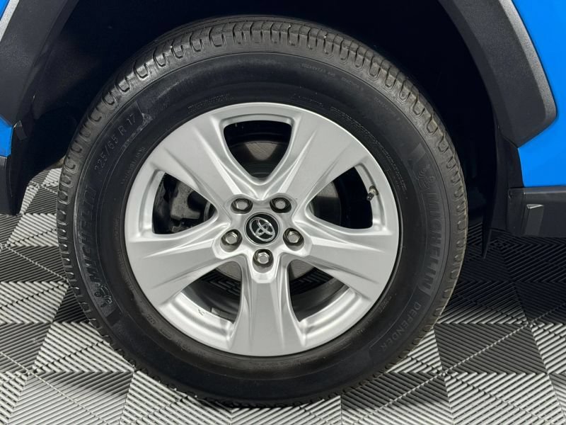 Used 2019 Toyota RAV4 XLE AWD/4WD image 63