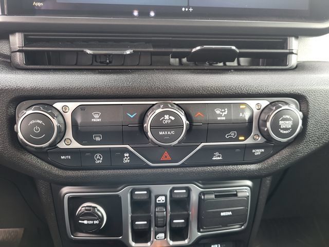 Used 2026 Jeep Wrangler Unlimited Sport AWD/4WD image 18