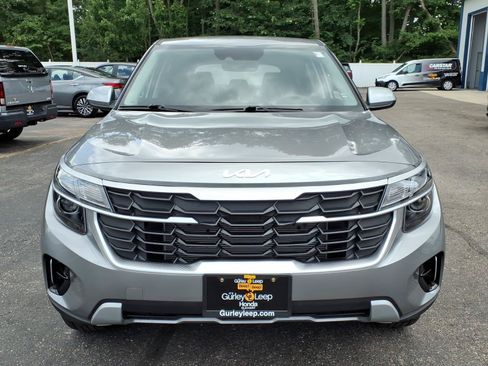 Used 2026 Kia Seltos LX AWD/4WD image 2