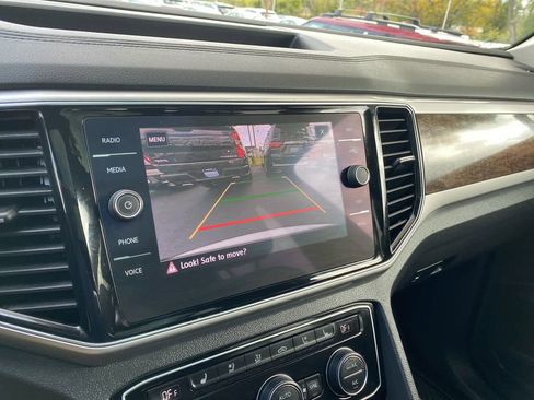 Used 2018 Volkswagen Atlas SEL Premium image 18