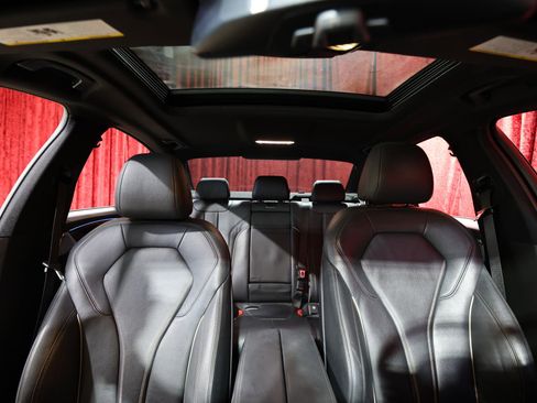 Used 2019 BMW 540i w/ Convenience Package image 29