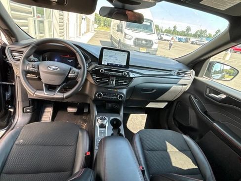Used 2025 Ford Escape ST-Line Select AWD/4WD image 23