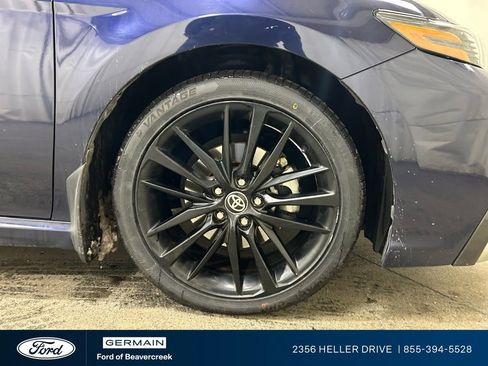 Used 2021 Toyota Camry XSE image 11