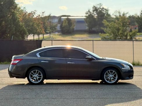 Used 2011 Nissan Maxima 3.5 SV w/ Premium Pkg FWD image 7