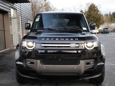 New 2025 Land Rover Defender 110 X image 4