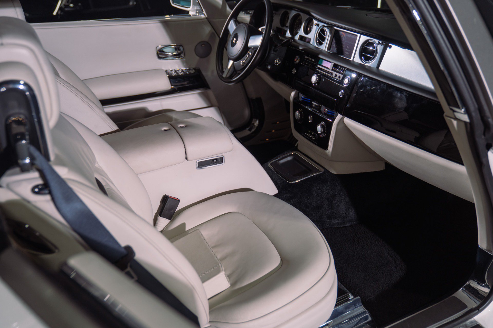 Used 2009 Rolls-Royce Phantom Coupe RWD image 38