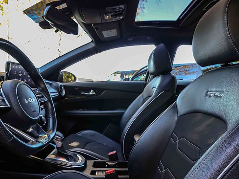 Certified 2023 Kia Forte GT-Line w/ GT-Line Premium Package image 8