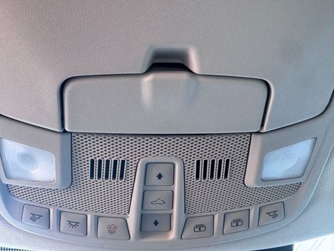 Used 2019 Ford Expedition Platinum image 31