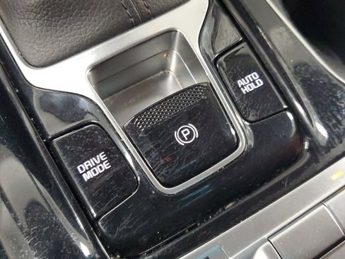 Certified 2022 Kia Carnival SX w/ Paint Protection Package image 27