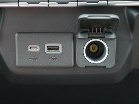 Certified 2022 Chevrolet Silverado 2500 LT w/ Convenience Package AWD/4WD image 22