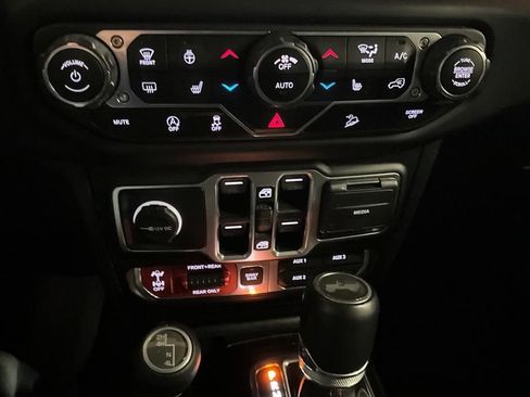 Used 2020 Jeep Wrangler Unlimited Rubicon AWD/4WD image 19