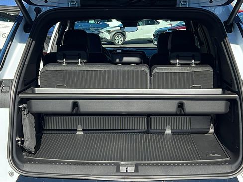 New 2026 Chevrolet Traverse RS w/ LPO, Floor Liner Package image 11