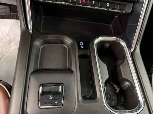 Used 2024 GMC Sierra 2500 Denali Ultimate AWD/4WD image 23