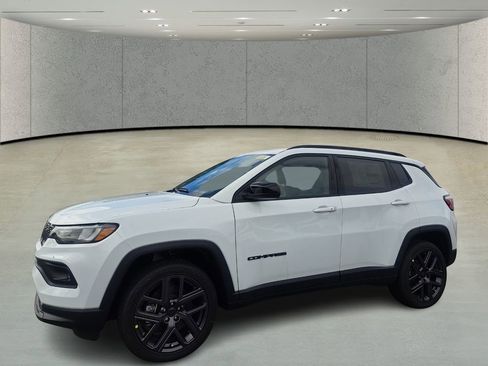 New 2026 Jeep Compass Latitude AWD/4WD image 1