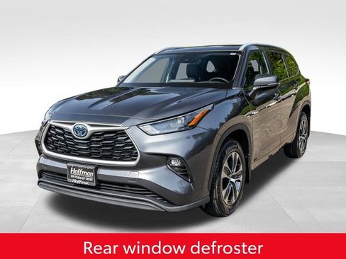 Used 2023 Toyota Highlander XLE AWD/4WD image 13