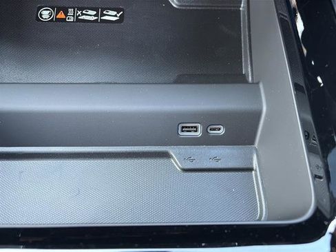 New 2025 Chevrolet Tahoe High Country w/ Sun And Tow Package image 29