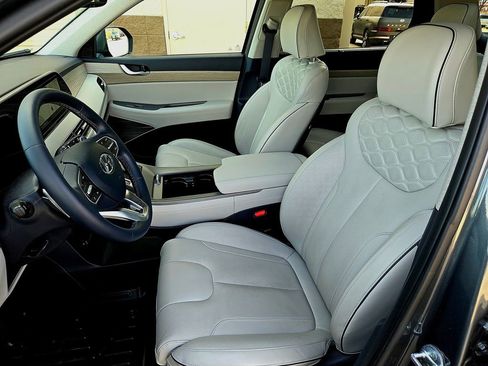 Used 2022 Hyundai Palisade Limited image 24