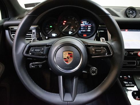 Certified 2026 Porsche Macan AWD/4WD image 25
