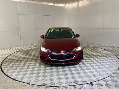 Used 2018 Chevrolet Cruze LT w/ Convenience Package image 21