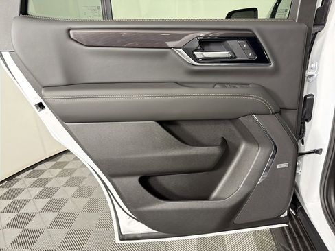 New 2026 GMC Yukon Elevation image 21