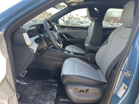 New 2026 Volkswagen Tiguan SE R-Line image 9