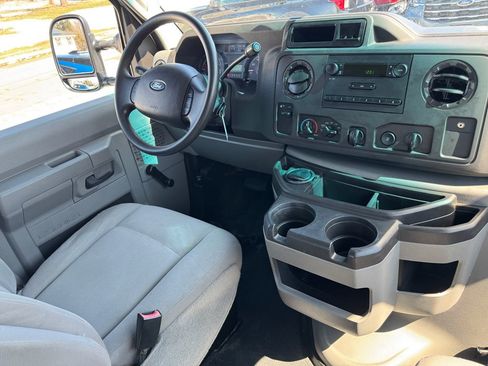 Used 2013 Ford E-250 and Econoline 250 image 19