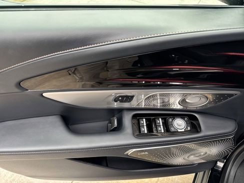 Used 2025 Lincoln Nautilus Reserve image 18