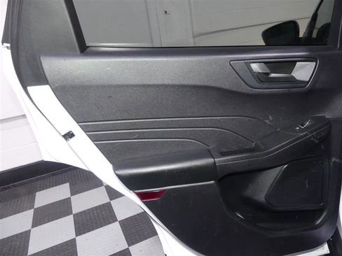 Used 2022 Ford Escape SE w/ Convenience Package image 25