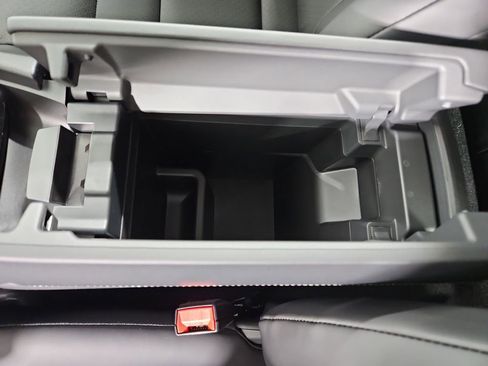 New 2026 Nissan Rogue SV image 25