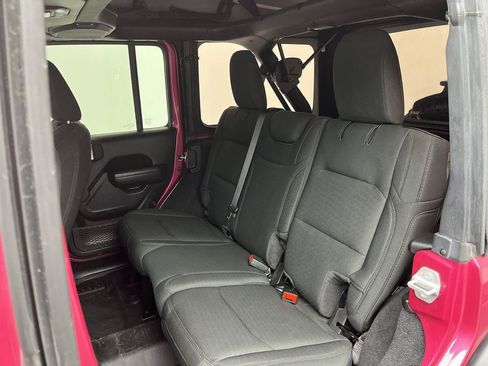 Used 2022 Jeep Wrangler Unlimited Sport AWD/4WD image 9