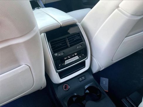 Used 2021 BMW X7 M50i image 56