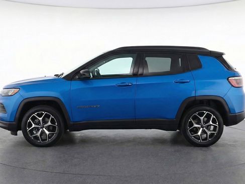 Used 2025 Jeep Compass Limited image 5