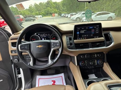 Used 2021 Chevrolet Tahoe Premier w/ Premium Package RWD image 17