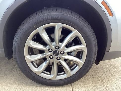 Used 2021 Lincoln Corsair AWD w/ Premium Package image 9