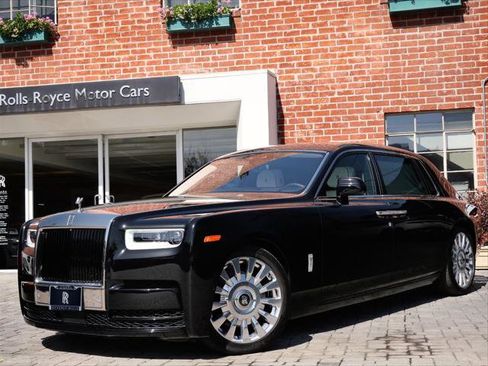 Certified 2022 Rolls-Royce Phantom Extended Wheelbase w/ The Phantom Package RWD image 1
