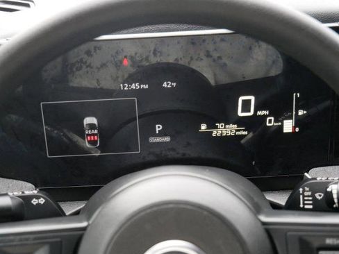 Certified 2025 Nissan Kicks SV image 25