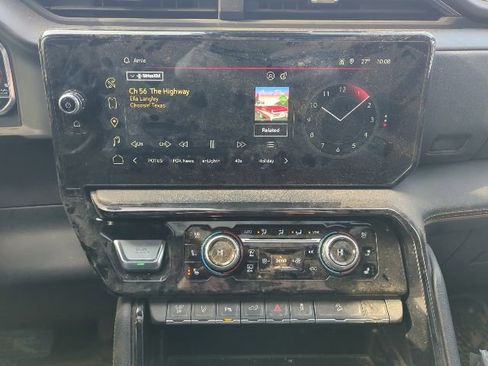 Used 2024 GMC Sierra 2500 AT4 w/ AT4 Premium Plus Package image 16