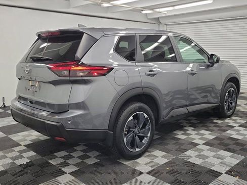 Used 2025 Nissan Rogue SV FWD image 6
