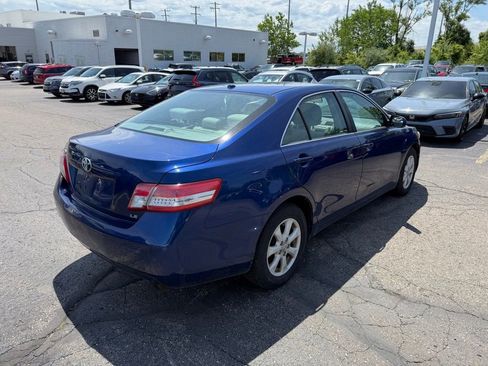 Used 2010 Toyota Camry FWD image 3