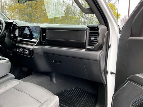 Used 2023 Chevrolet Silverado 1500 LT image 13