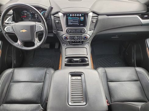 Used 2020 Chevrolet Suburban Premier image 27